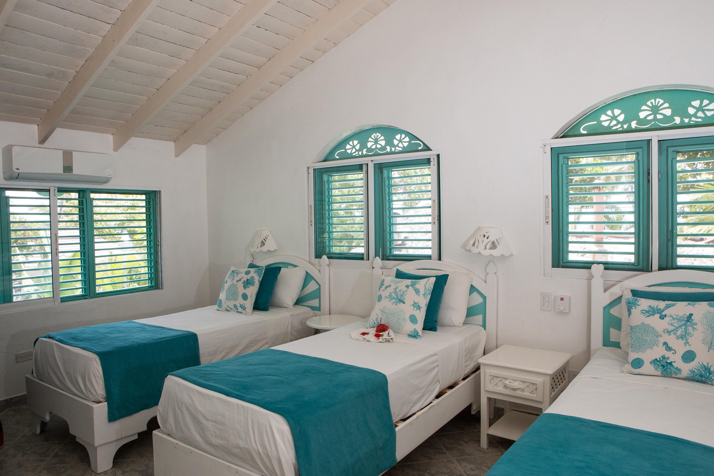 Hotel Playa Colibri Лас Теренас Екстериор снимка
