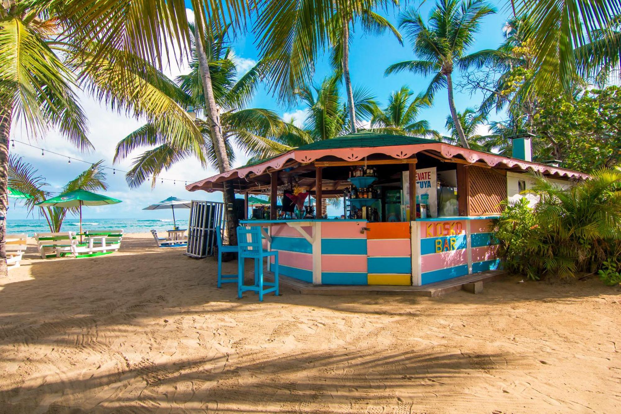 Hotel Playa Colibri Лас Теренас Екстериор снимка