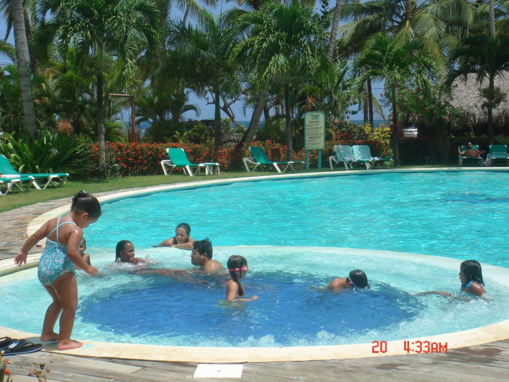 Hotel Playa Colibri Лас Теренас Екстериор снимка