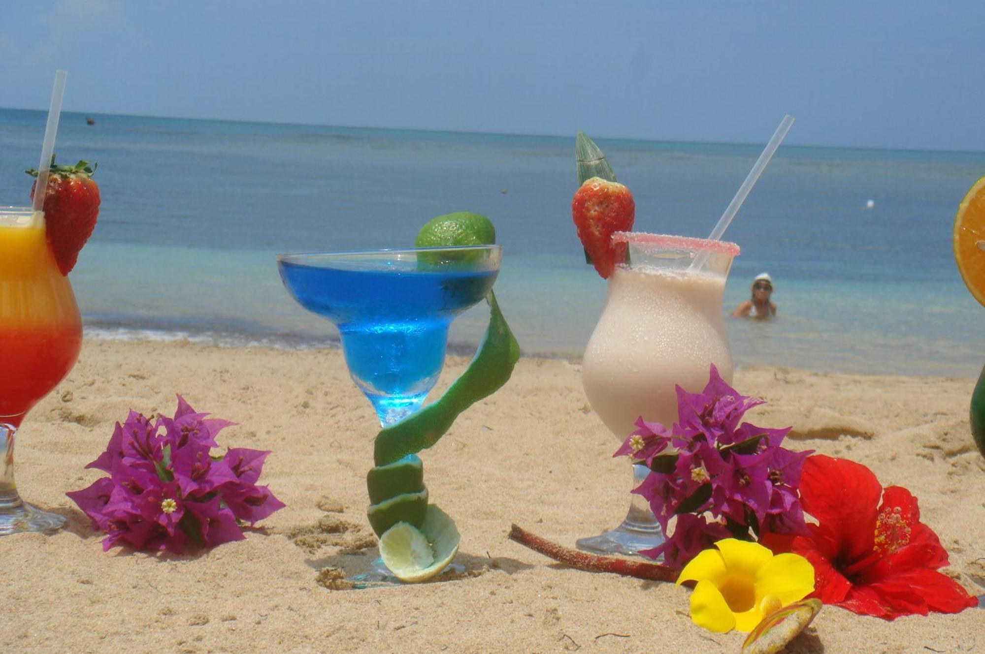 Hotel Playa Colibri Лас Теренас Екстериор снимка
