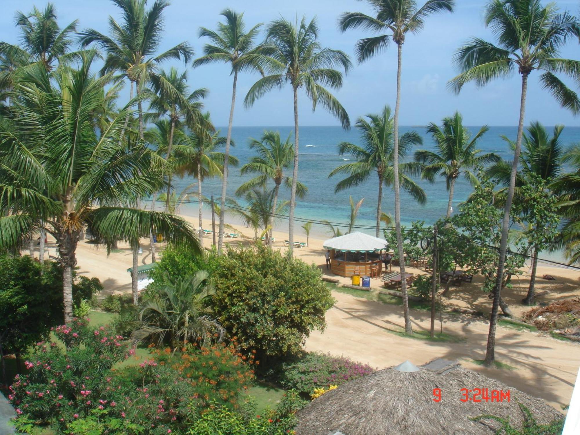 Hotel Playa Colibri Лас Теренас Екстериор снимка